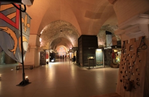 artists market in the pillars hall2